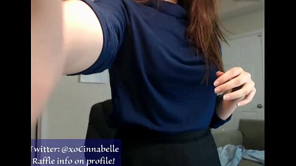 Professorinha linda se exibindo na webcam